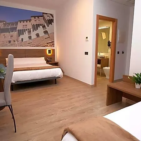 Encanto Hotel 3*